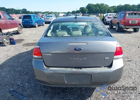 2010 Ford Focus Se z USA, uszkodzony, nr VIN 1FAHP3FN6AW138214